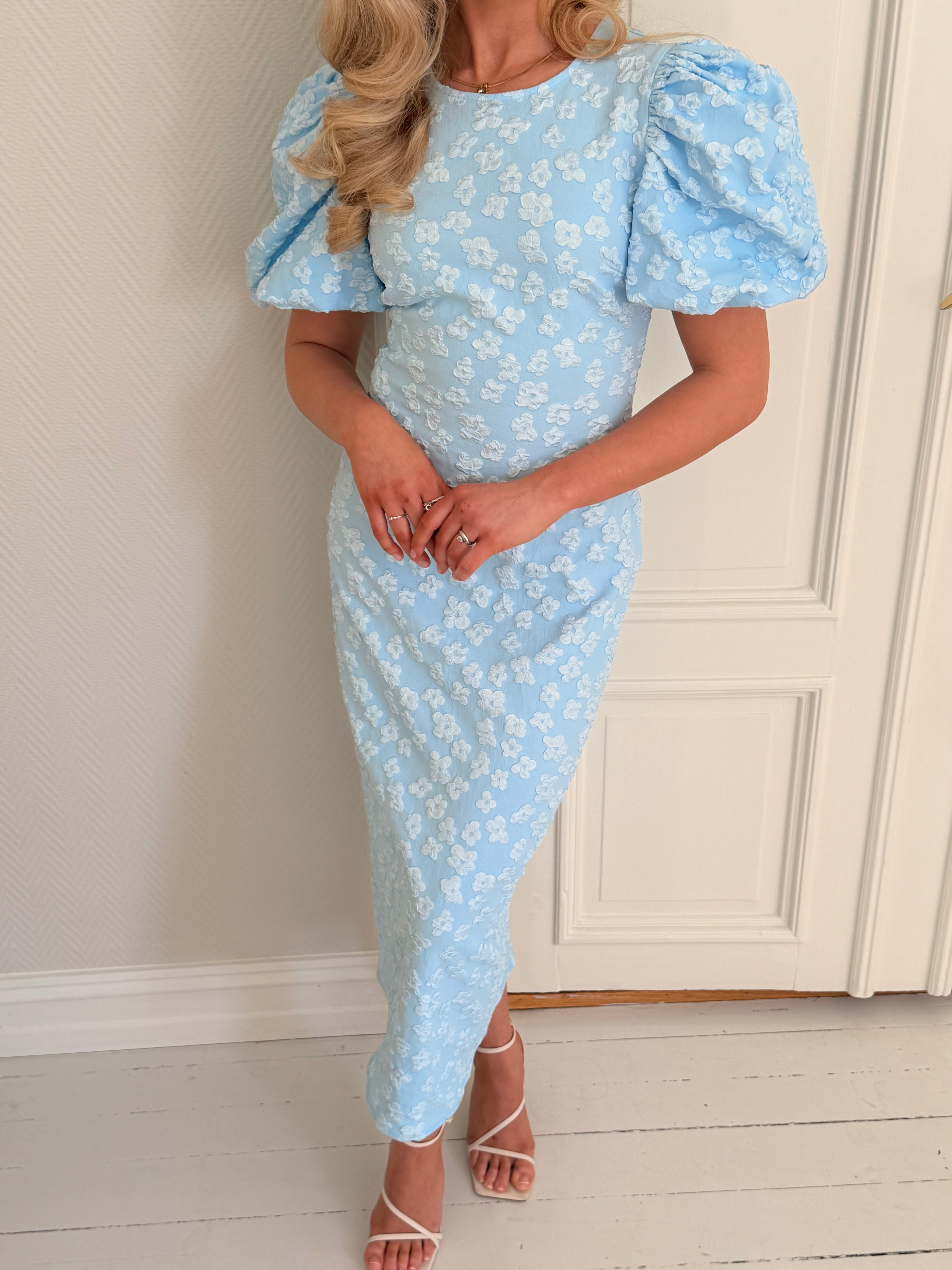 VMFIA Midi Dress - Nantucket Breeze