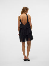 Last inn bildet i Galleri-visningsprogrammet, model_shot-back

