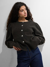 Last inn bildet i Galleri-visningsprogrammet, model_shot-creative
