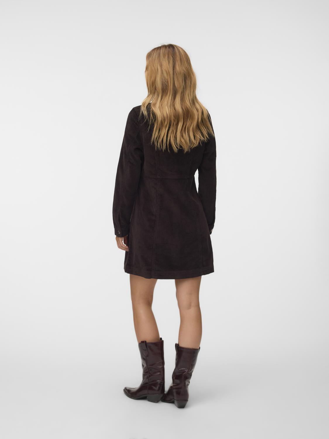 model_shot-back
