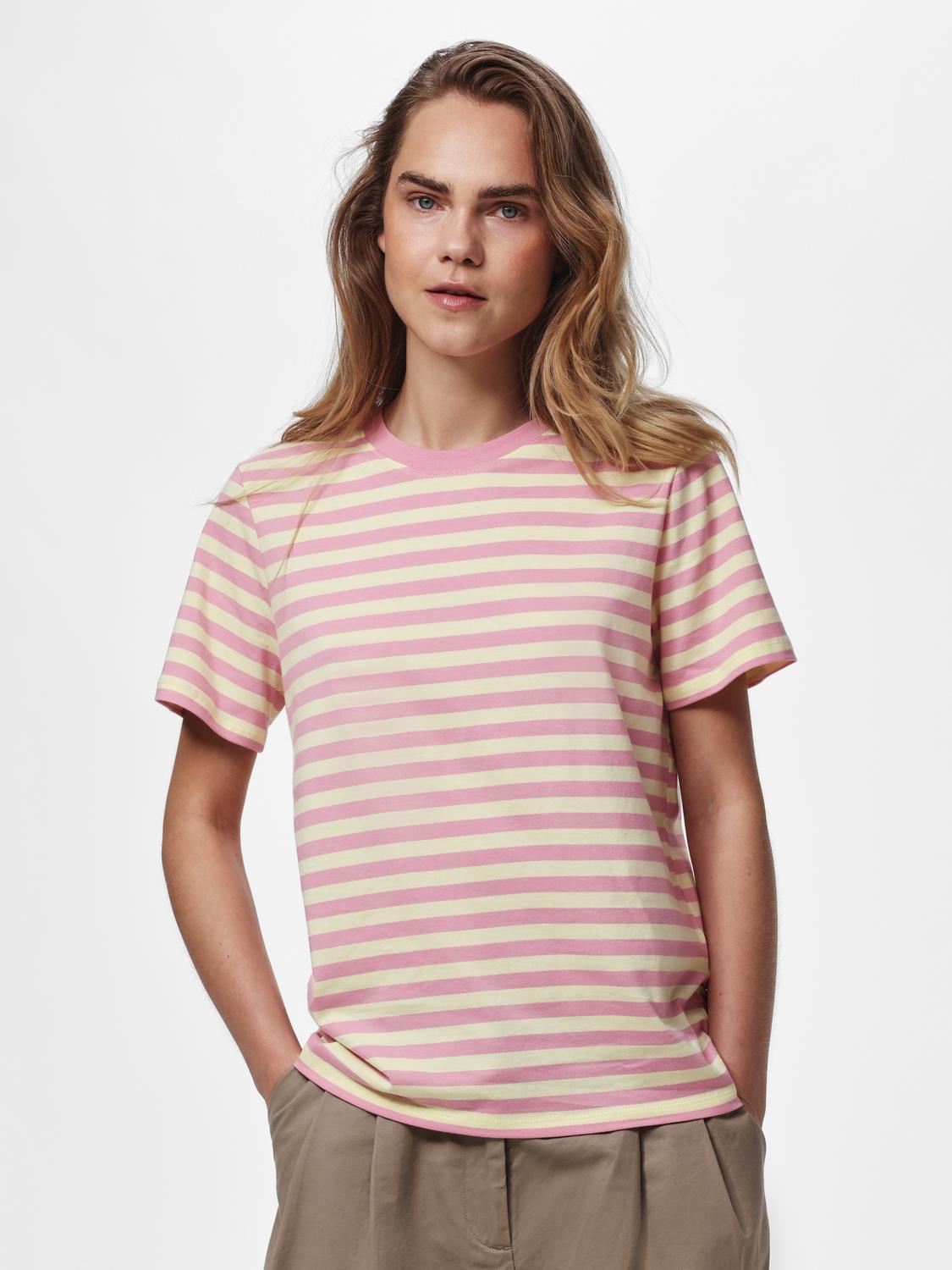 model_shot-front