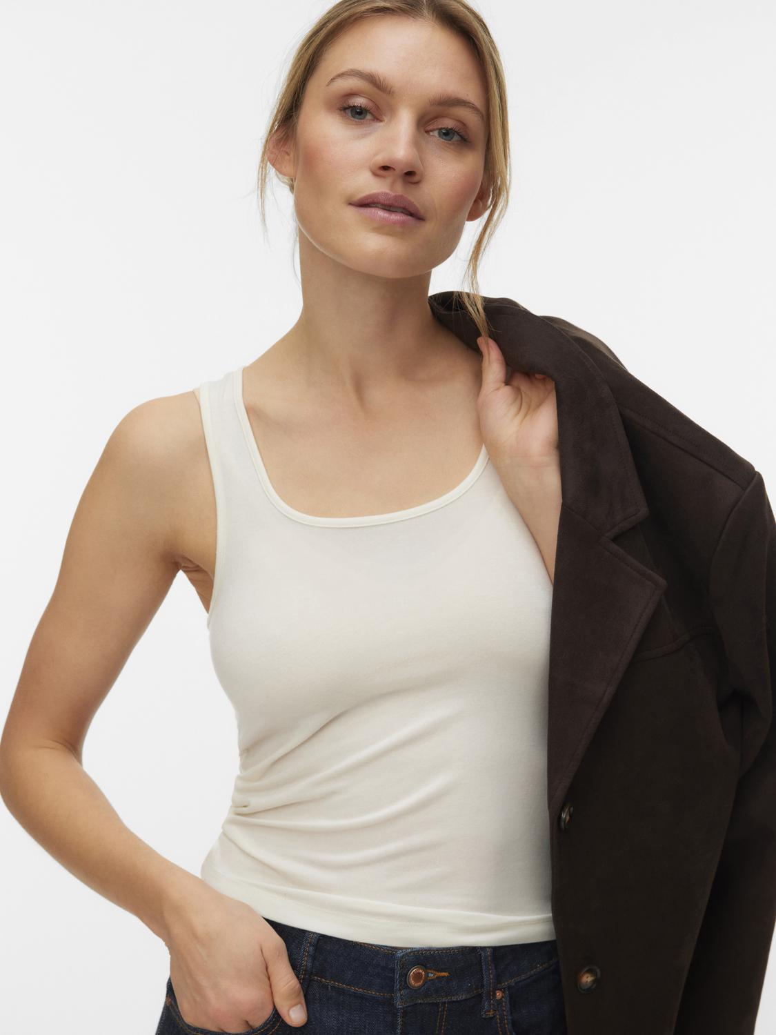 model_shot-detail