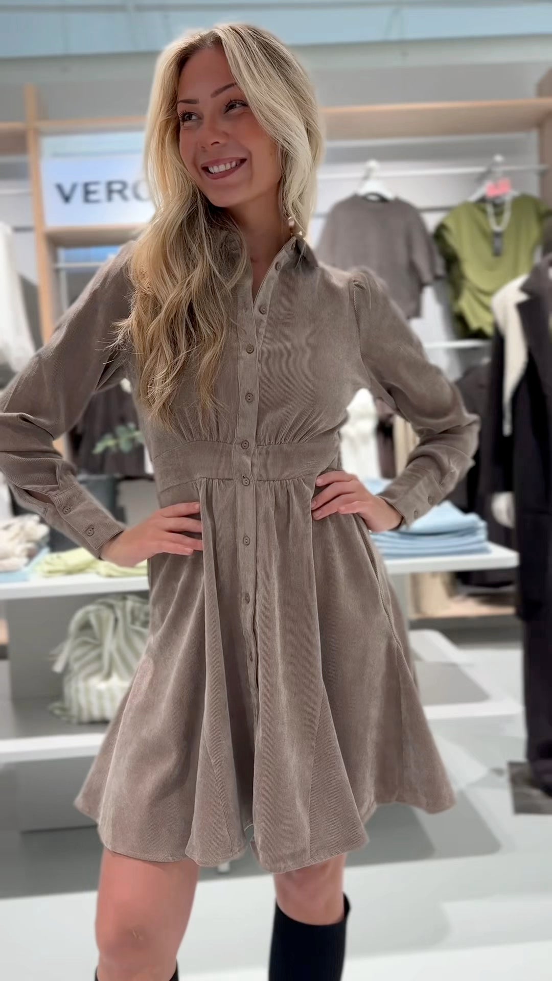 AWANE Short Dress - Fossil