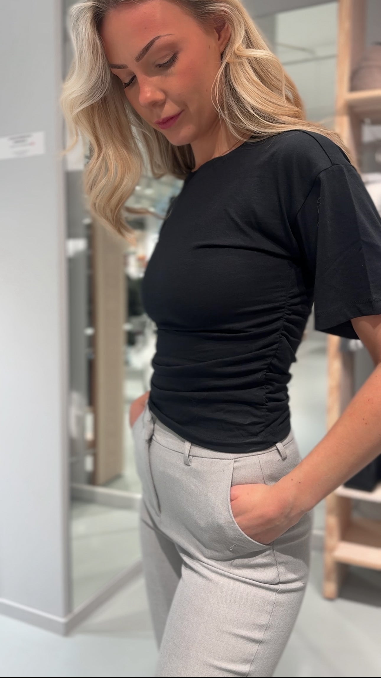 VMMIA T-Shirt - Black