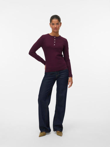model_shot-front