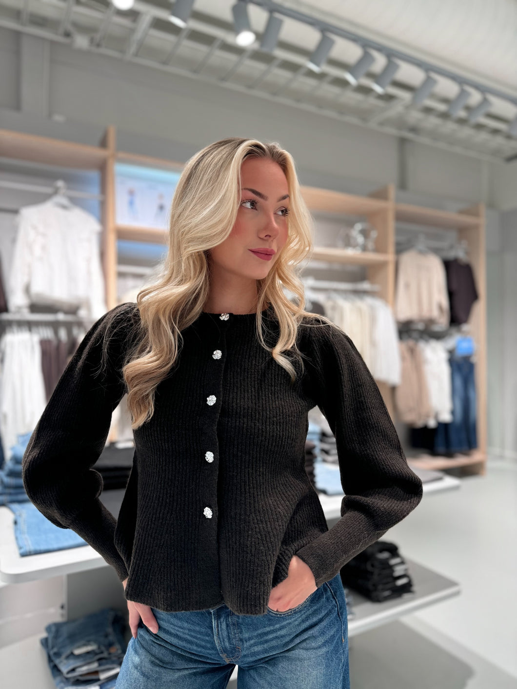 PCANNIE Knit Cardigan - Delicioso