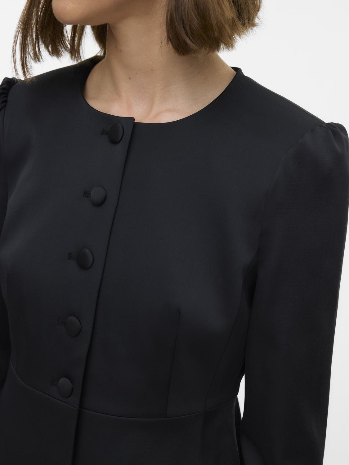 model_shot-detail