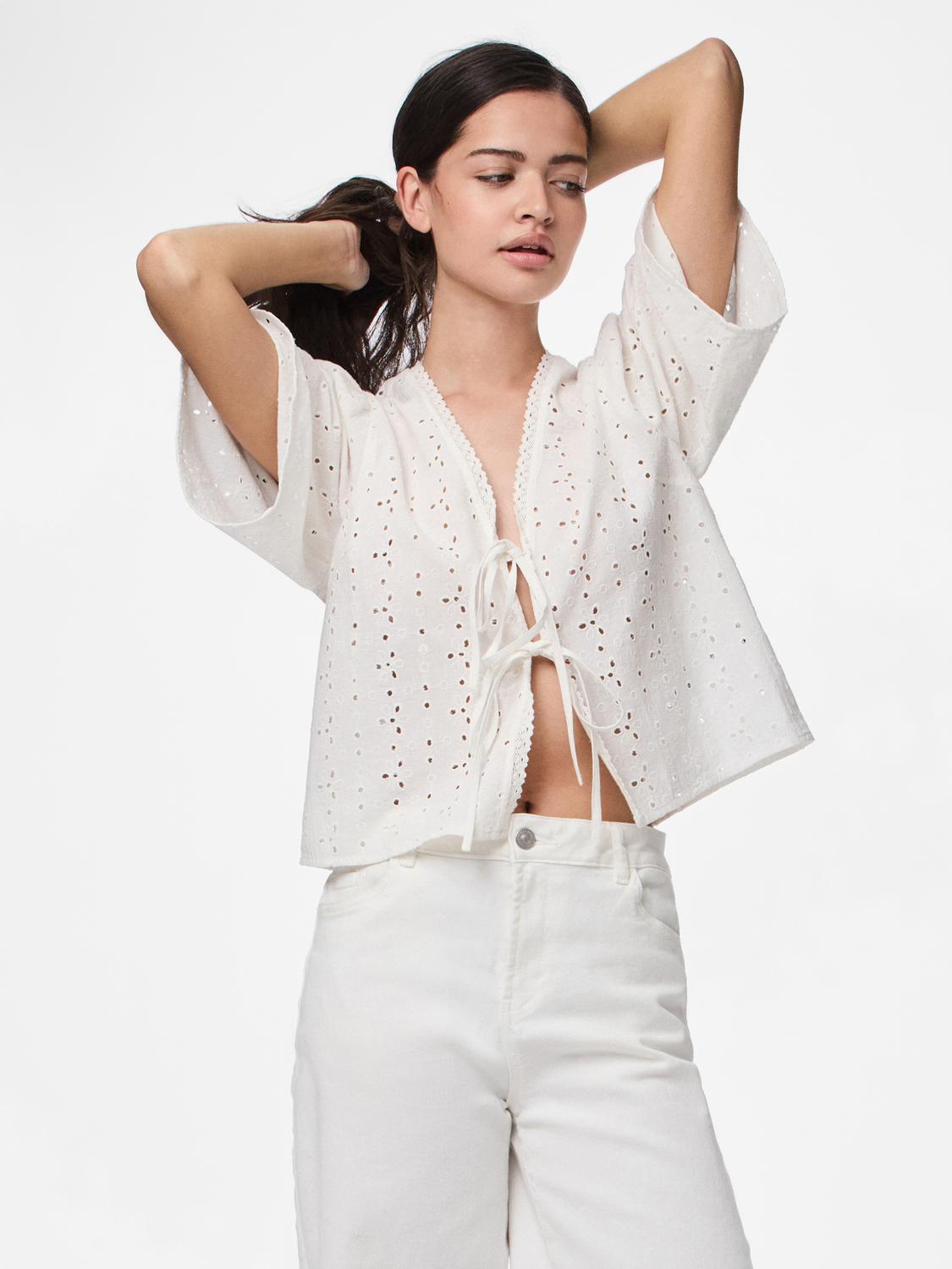 model_shot-creative