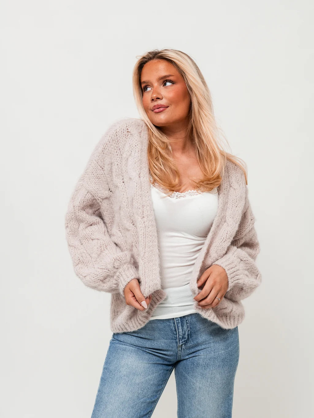 VMMAYBE Knitted Cardigan - Oatmeal