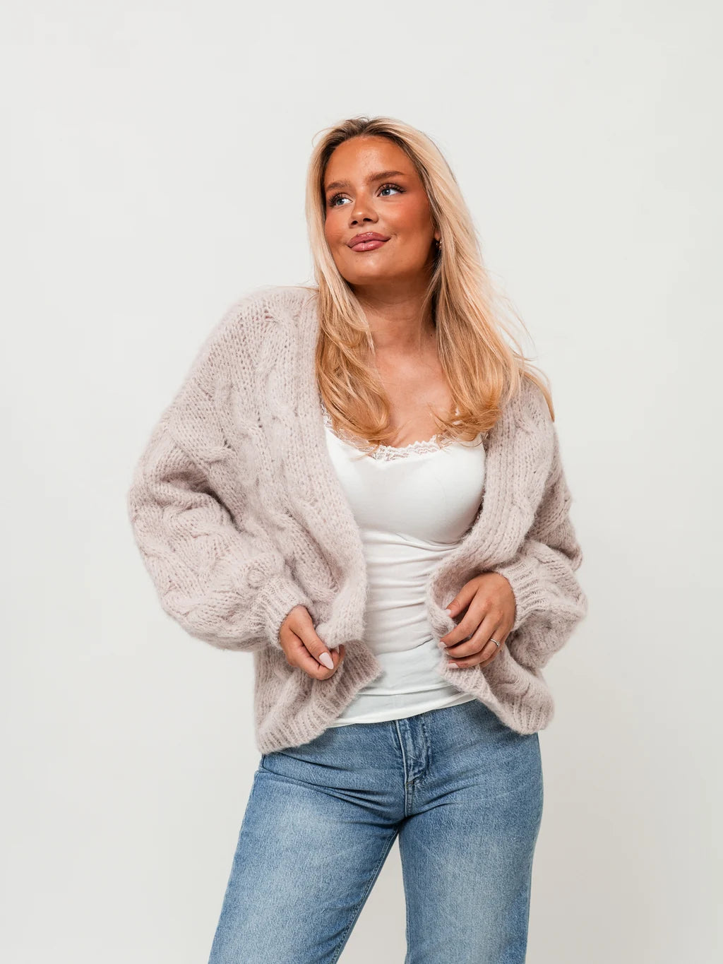 VMMAYBE Knitted Cardigan - Oatmeal