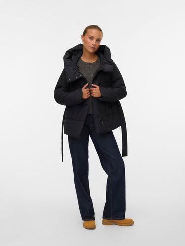 model_shot-front