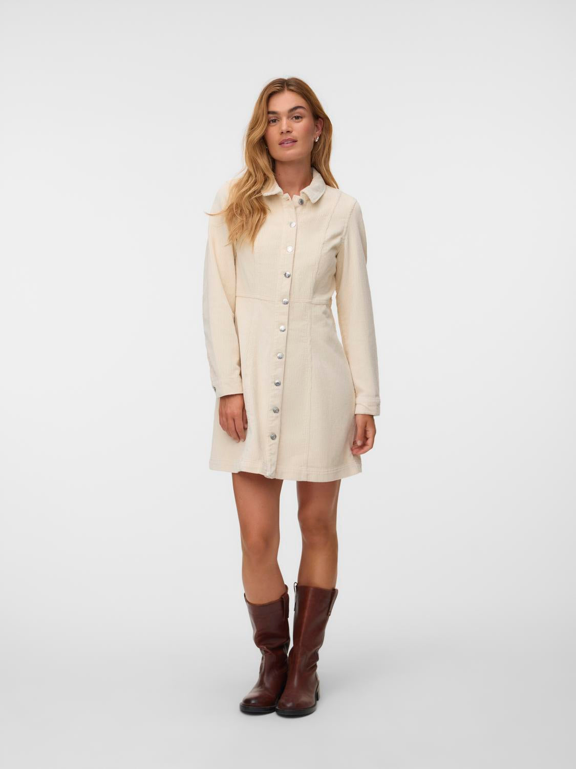 model_shot-front
