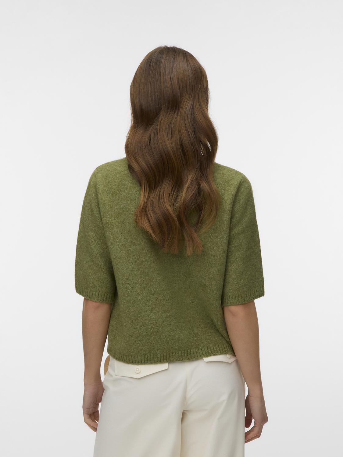 model_shot-back