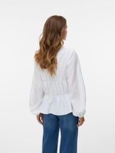 Last inn bildet i Galleri-visningsprogrammet, model_shot-back
