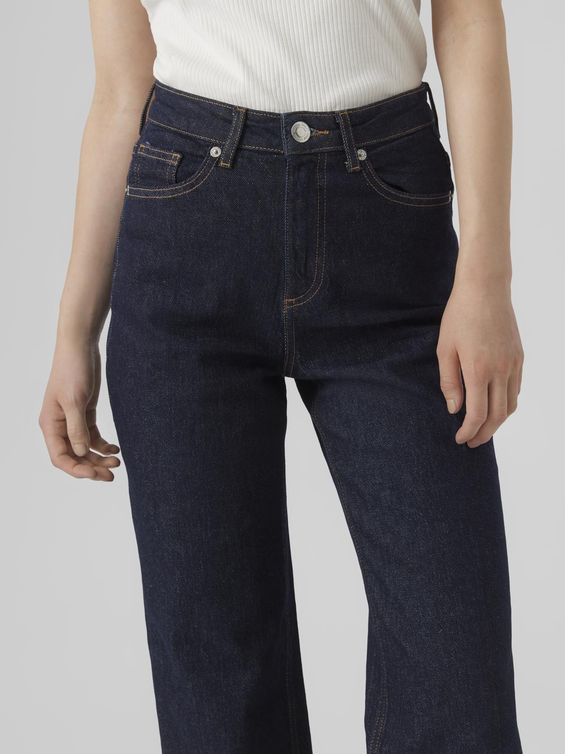 model_shot-detail