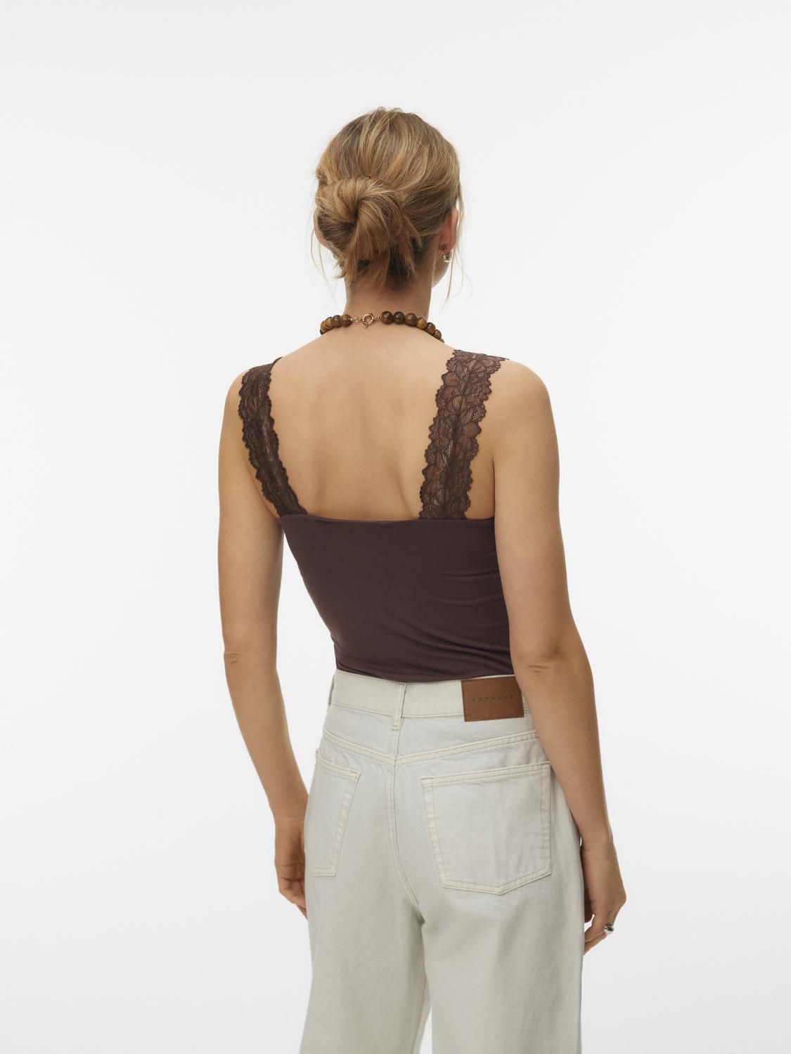 model_shot-back