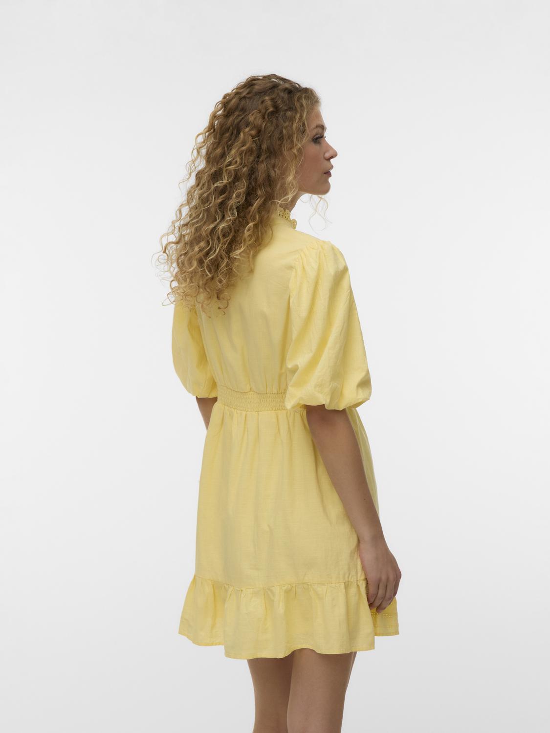 model_shot-back