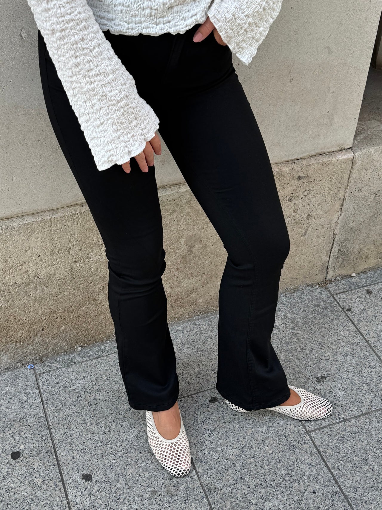 VMFLASH Flared Pants - Black