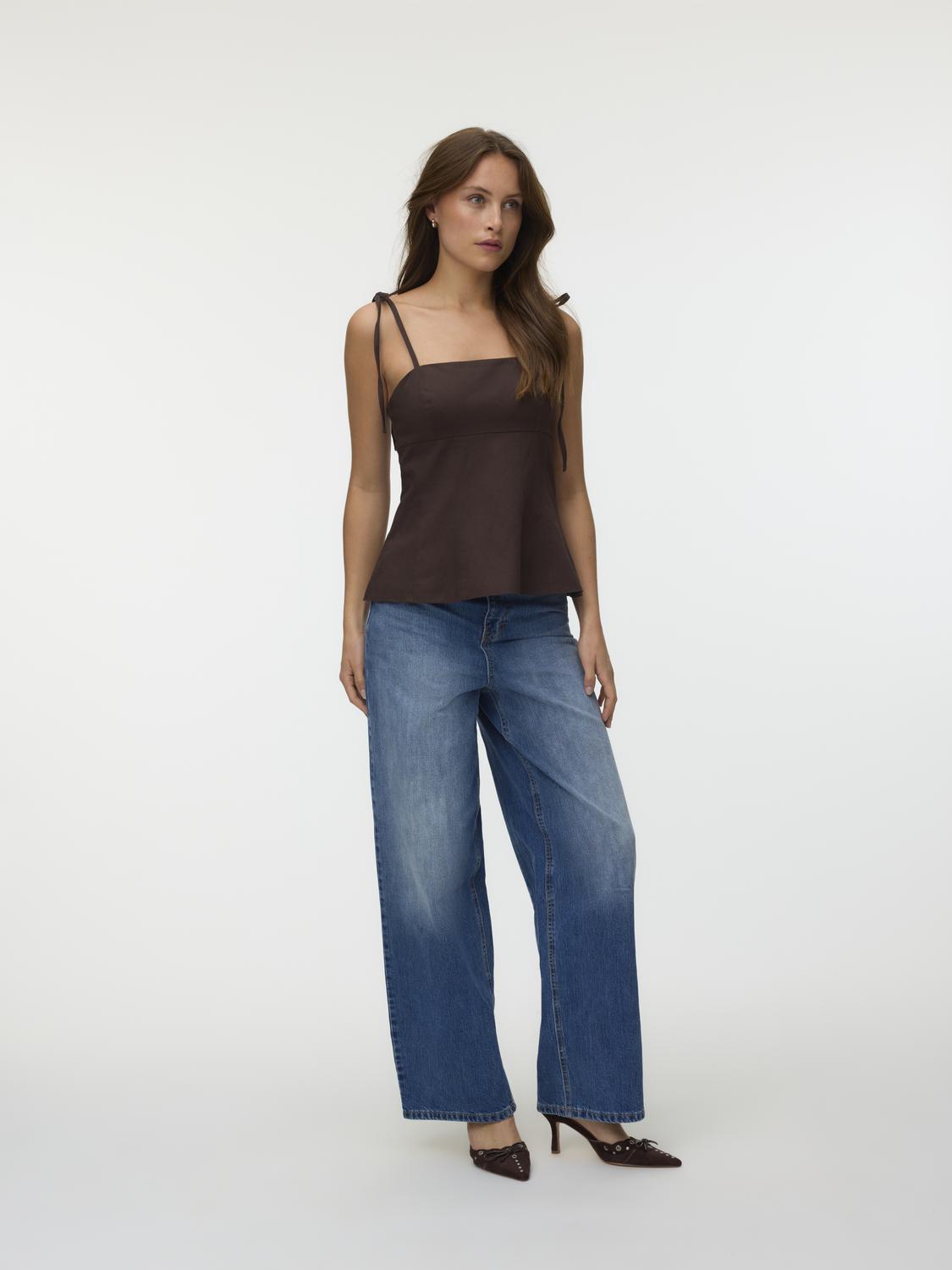 model_shot-front
