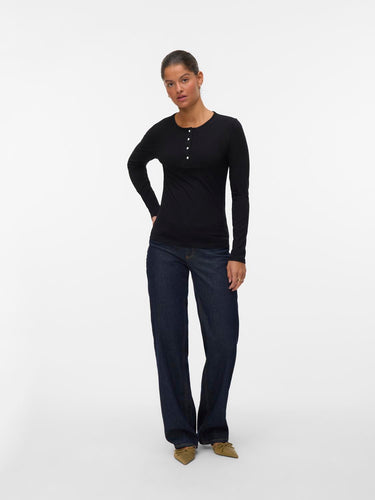 model_shot-front
