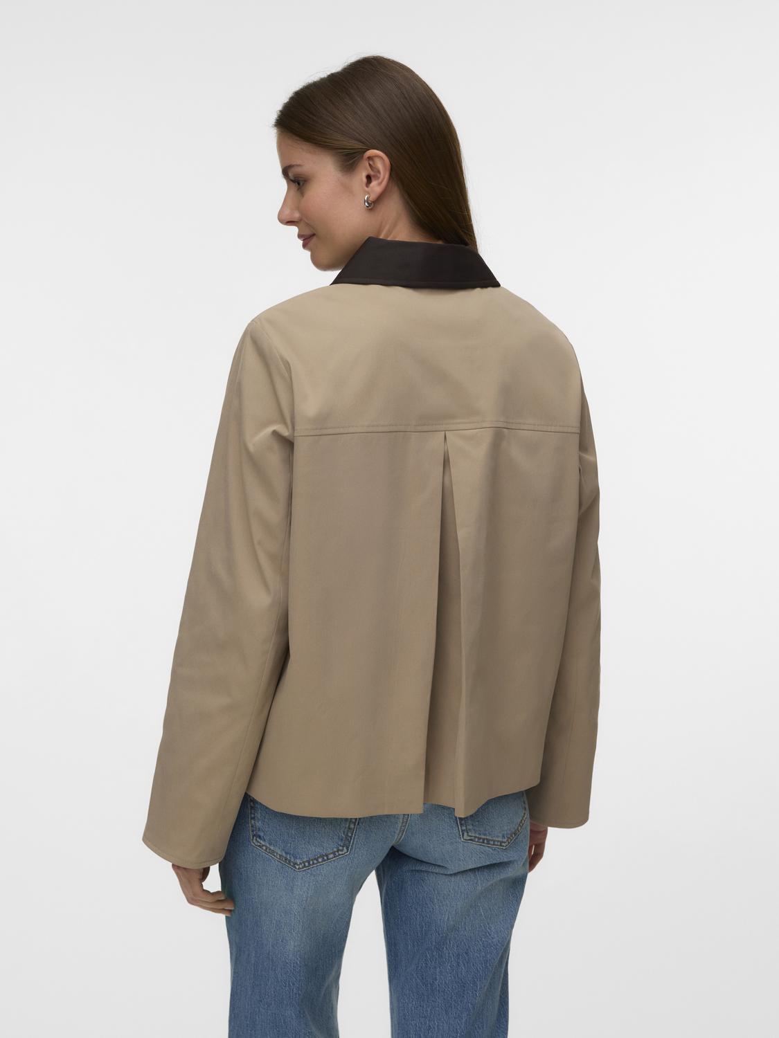 model_shot-back